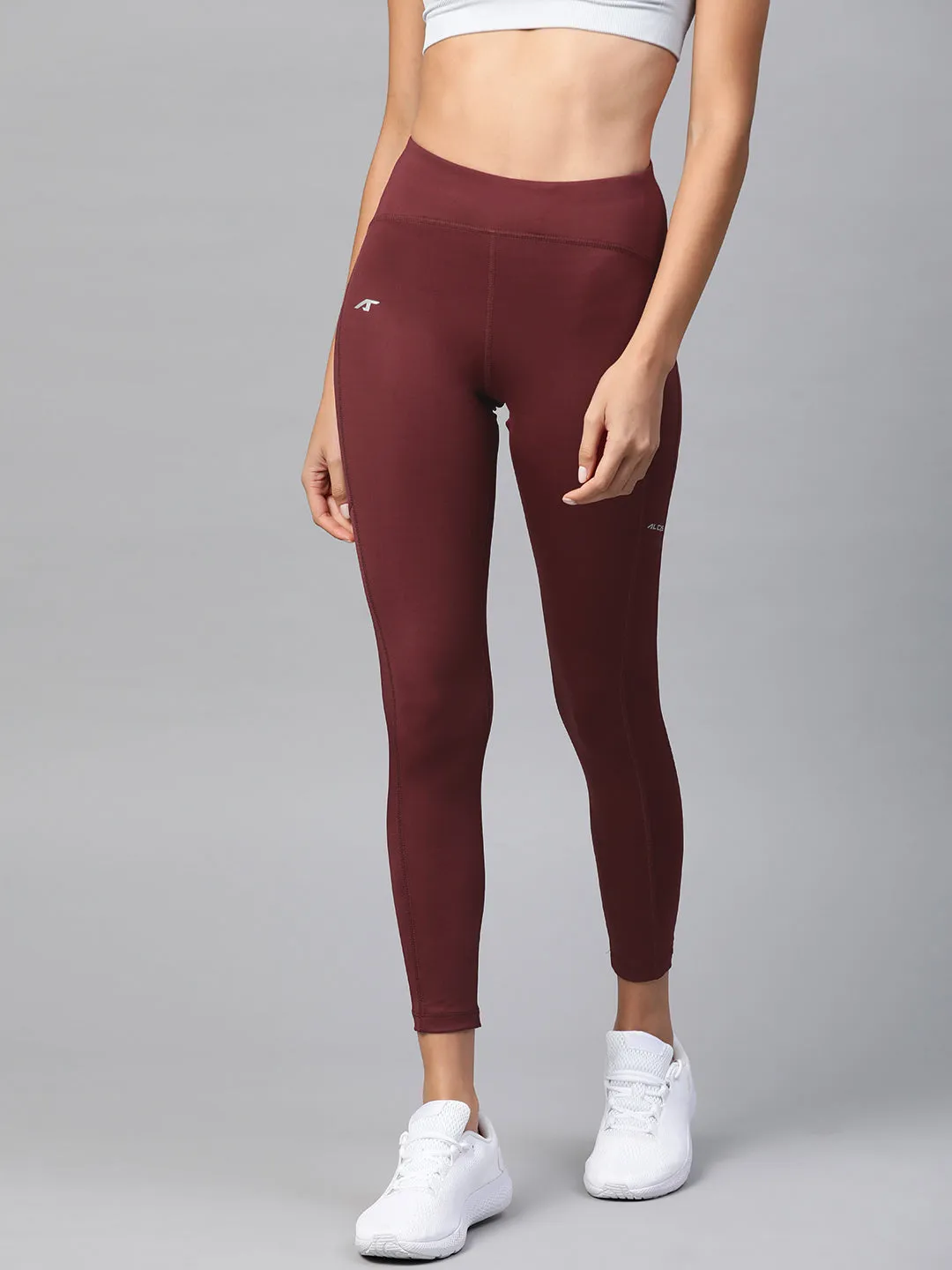 Alcis Women Burgundy Solid Cropped Tights