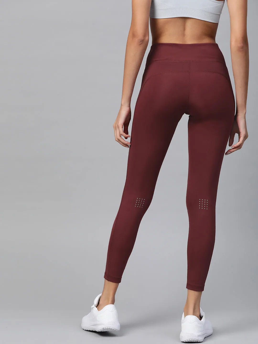Alcis Women Burgundy Solid Cropped Tights