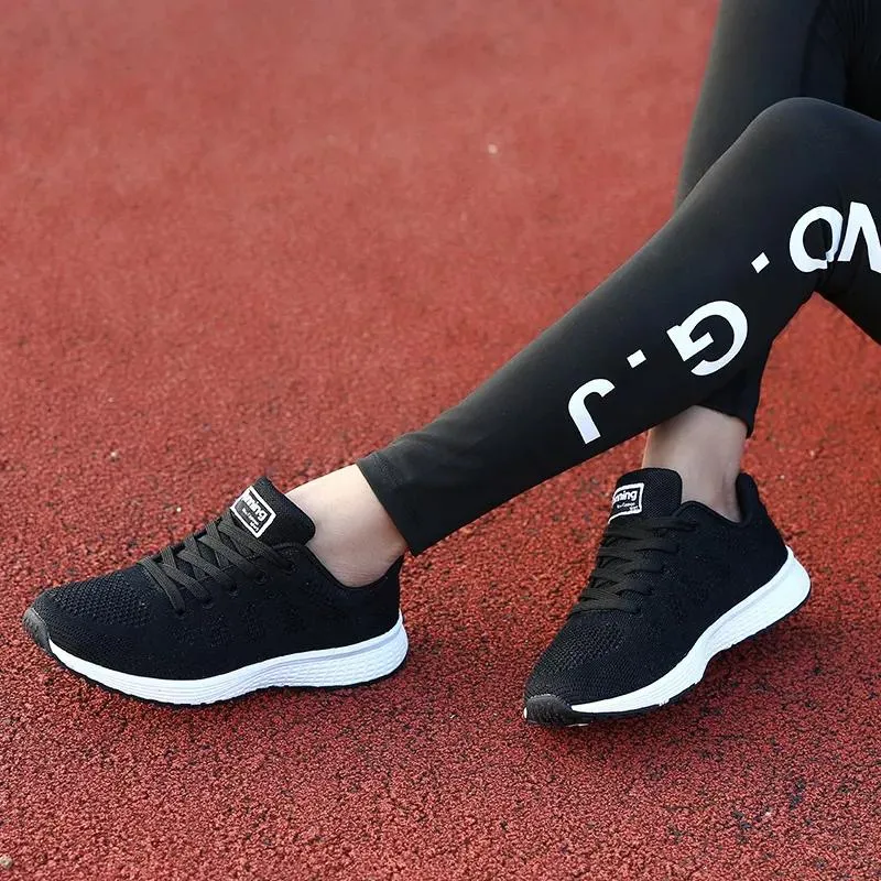 Breathable Fashion Sports Sneaker