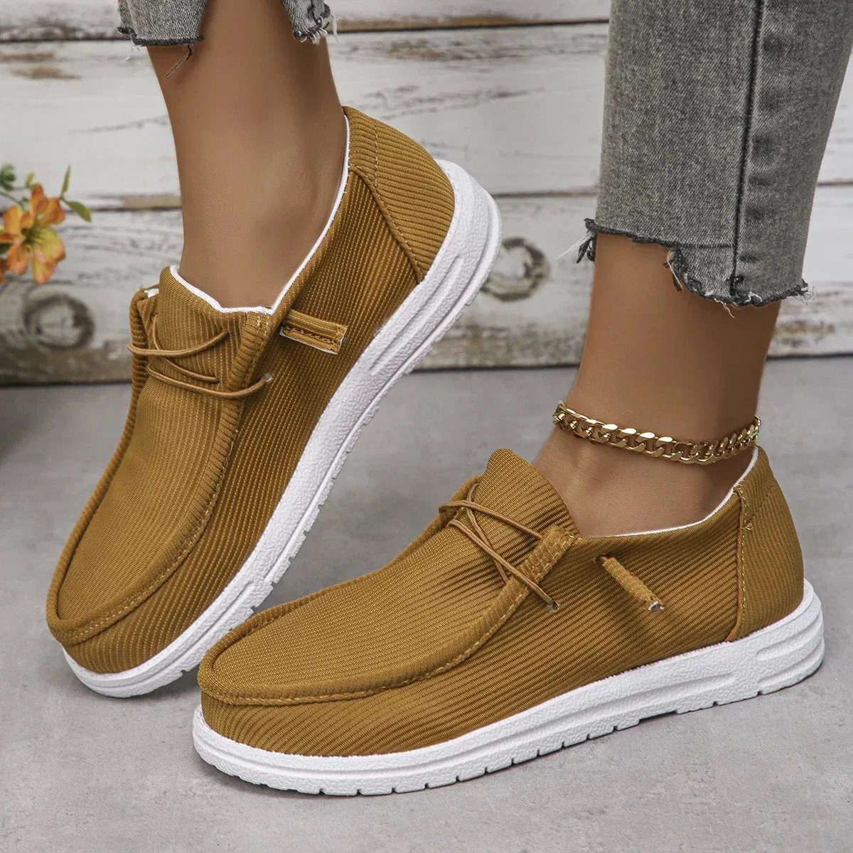 Canvas Shoes Women Summer Casual Sneakers Women Breathable Cloth Loafers Platform Shoes Woman Designer Shoes