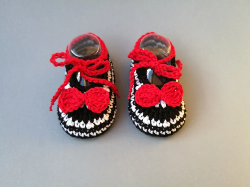 Crochet baby shoes, newborn booties, zebra moccasins