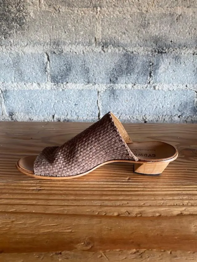Cydwoq Asia Heel Sandals