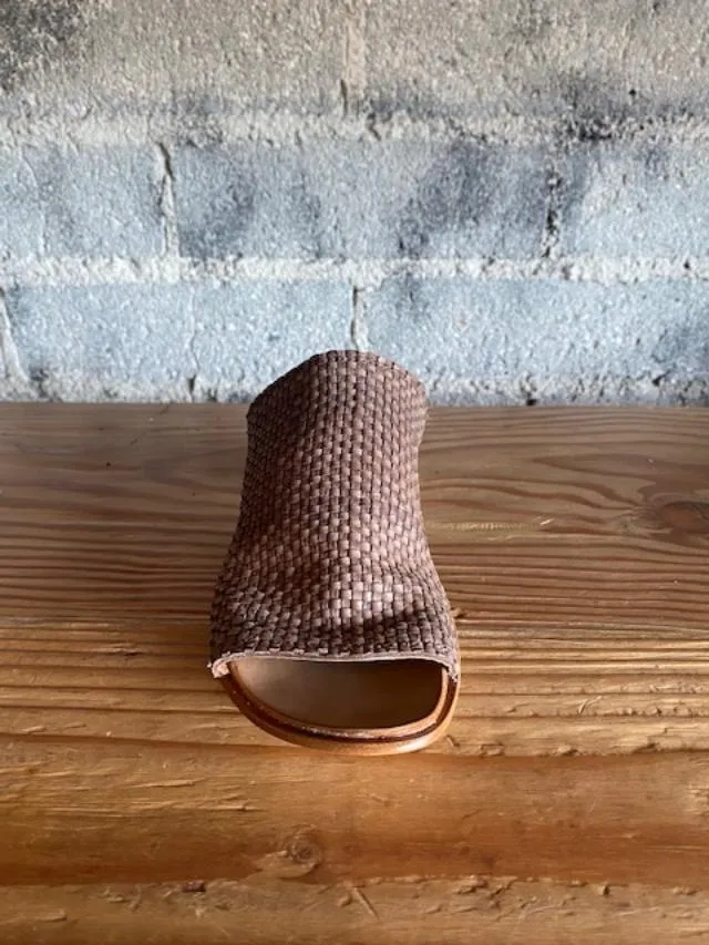 Cydwoq Asia Heel Sandals