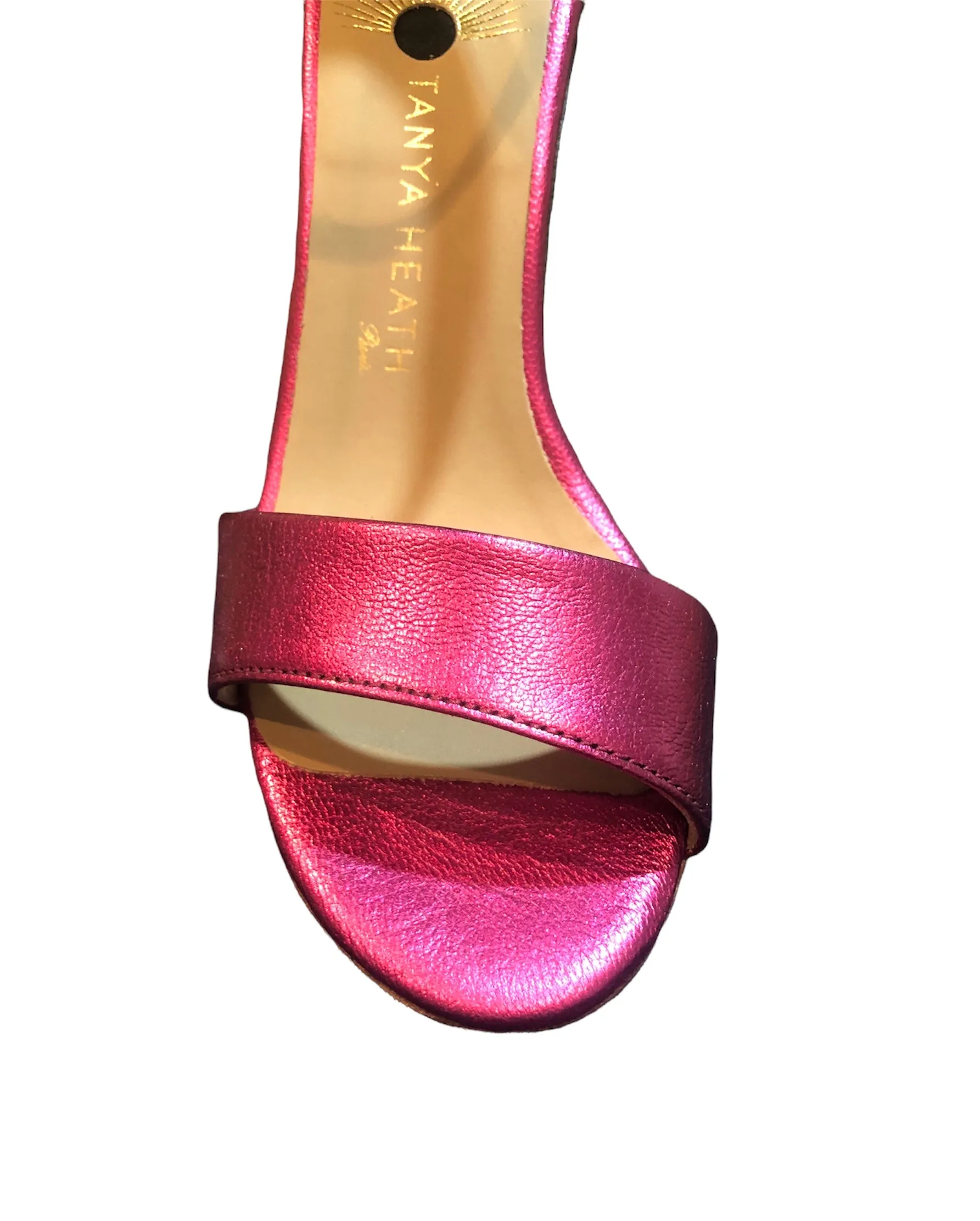 Deyi Metallic Fushia Sandal