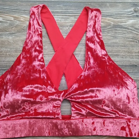 Fabletics Crushed Velvet Sports Bra Athletic Padded