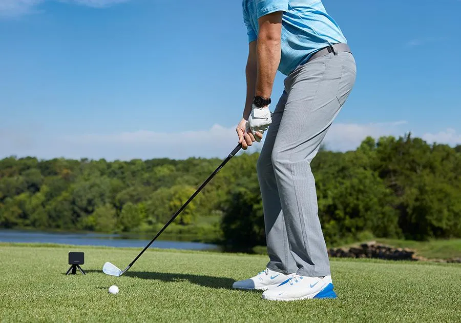 Garmin Approach R10 Launch Monitor and Golf Simulator