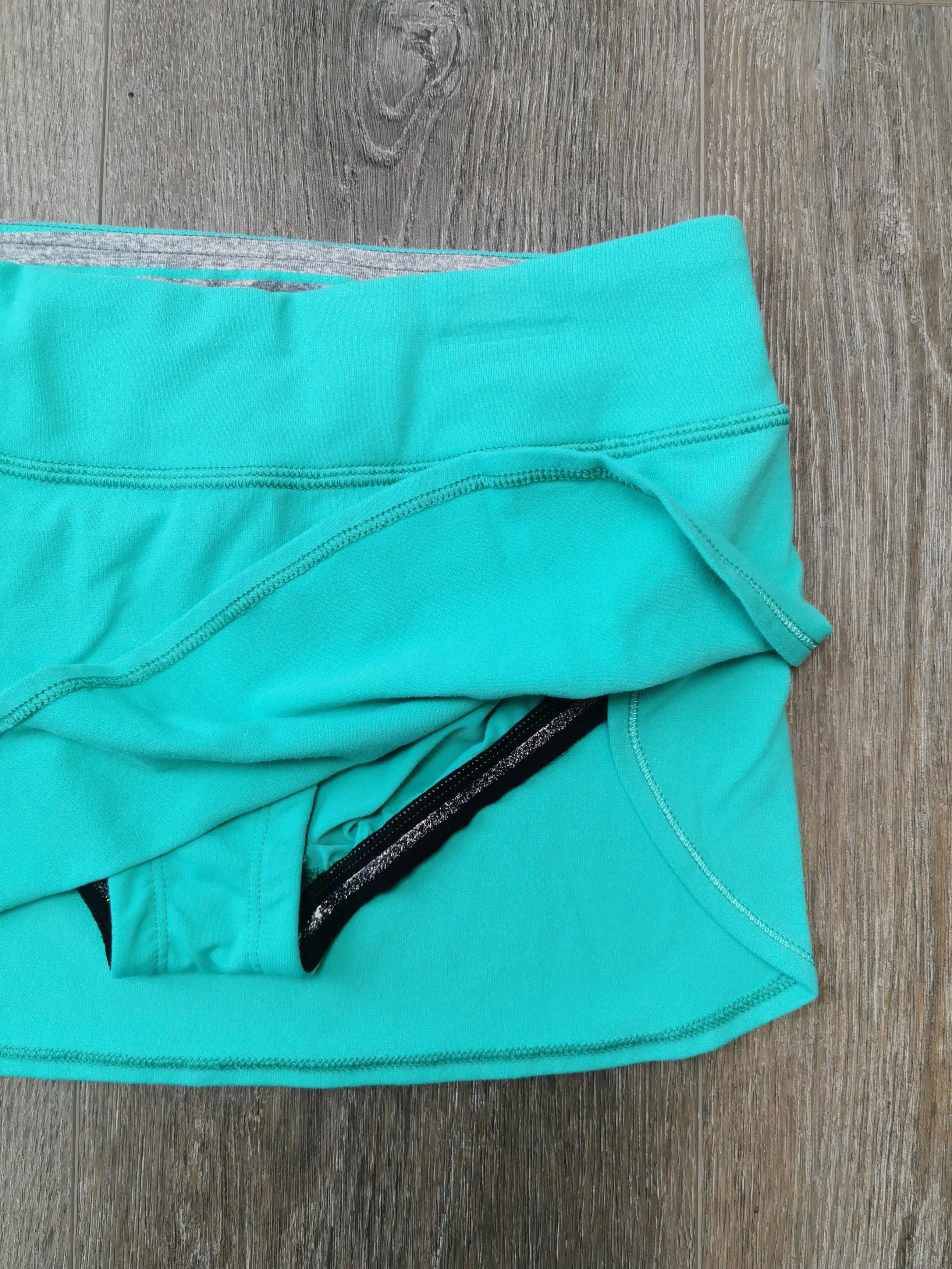 GIRL SIZE 10 YEARS - IVIVVA ATHLETICA, Athletic Skirt EUC B52
