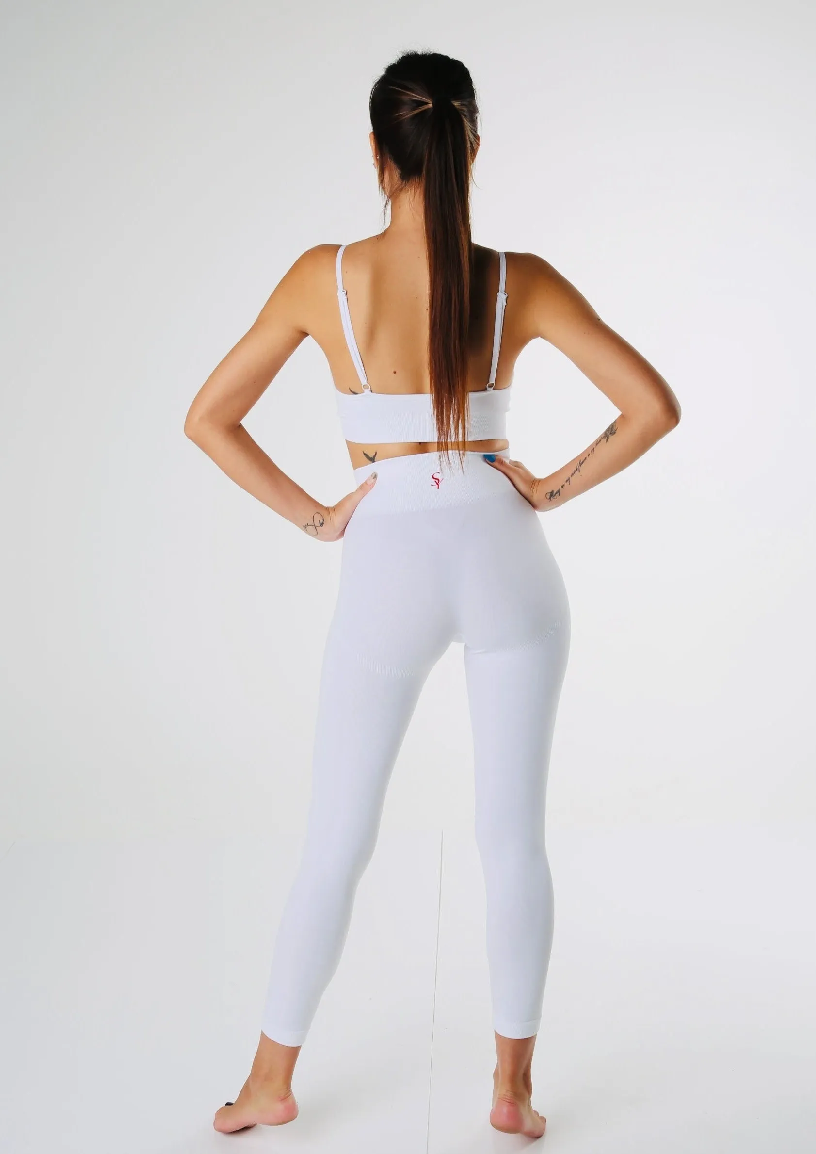 ''Joy'' White – Solid Leggings and Sports Bra Set