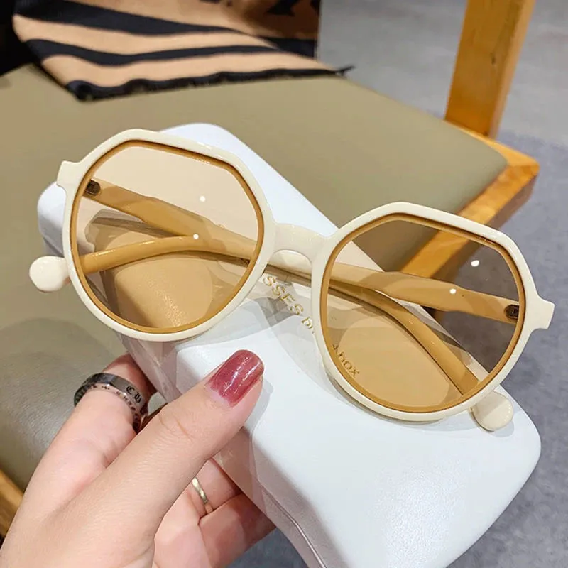 KLASSNUM Women Square Frame Fashion Sunglasses