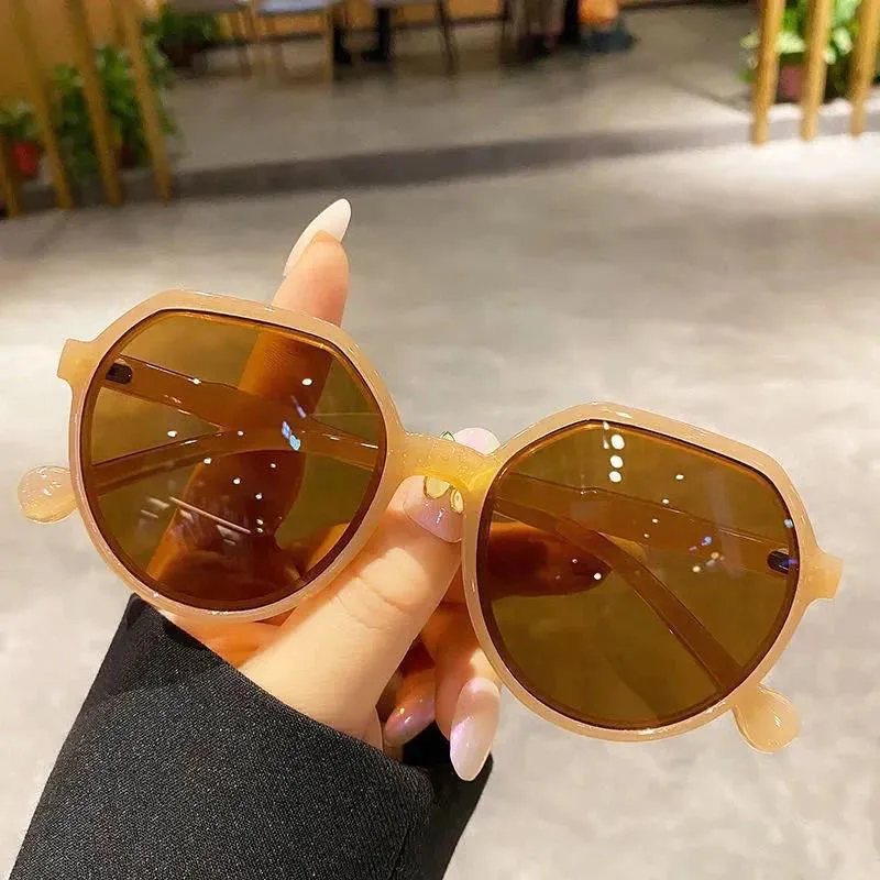 KLASSNUM Women Square Frame Fashion Sunglasses
