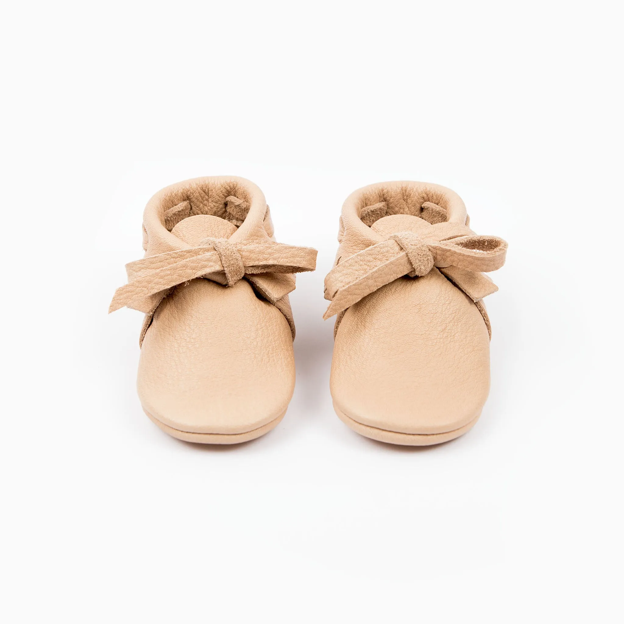 NATURAL LACED MOCCASINS