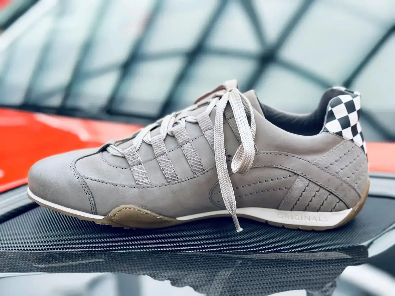 ***NEW *** Men's Racing Sneaker in Titanium Grey