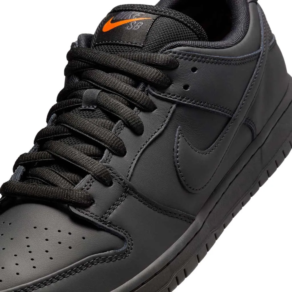 NIKE SB DUNK LOW PRO - BLACK/BLACK-BLACK-BLACK