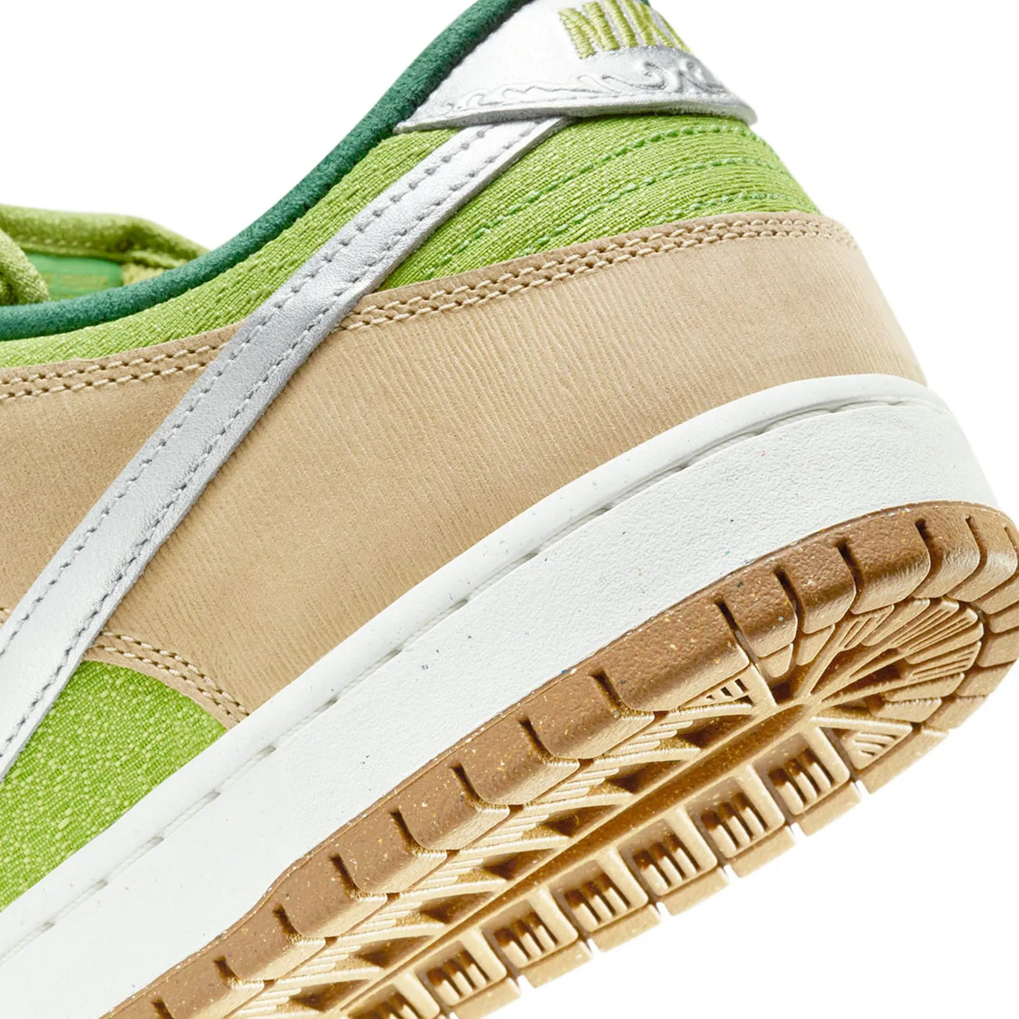 Nike SB Dunk Low Pro Shoes Escargot Sale
