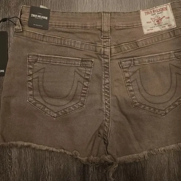 NWT $129 True Religion Women's Brindle Raw Hem High Rise Denim Maisie Shorts 28