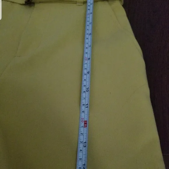 NWT Banana Republic 🧡 Mustard Yellow Belted Explorer Chino Shorts Size 0