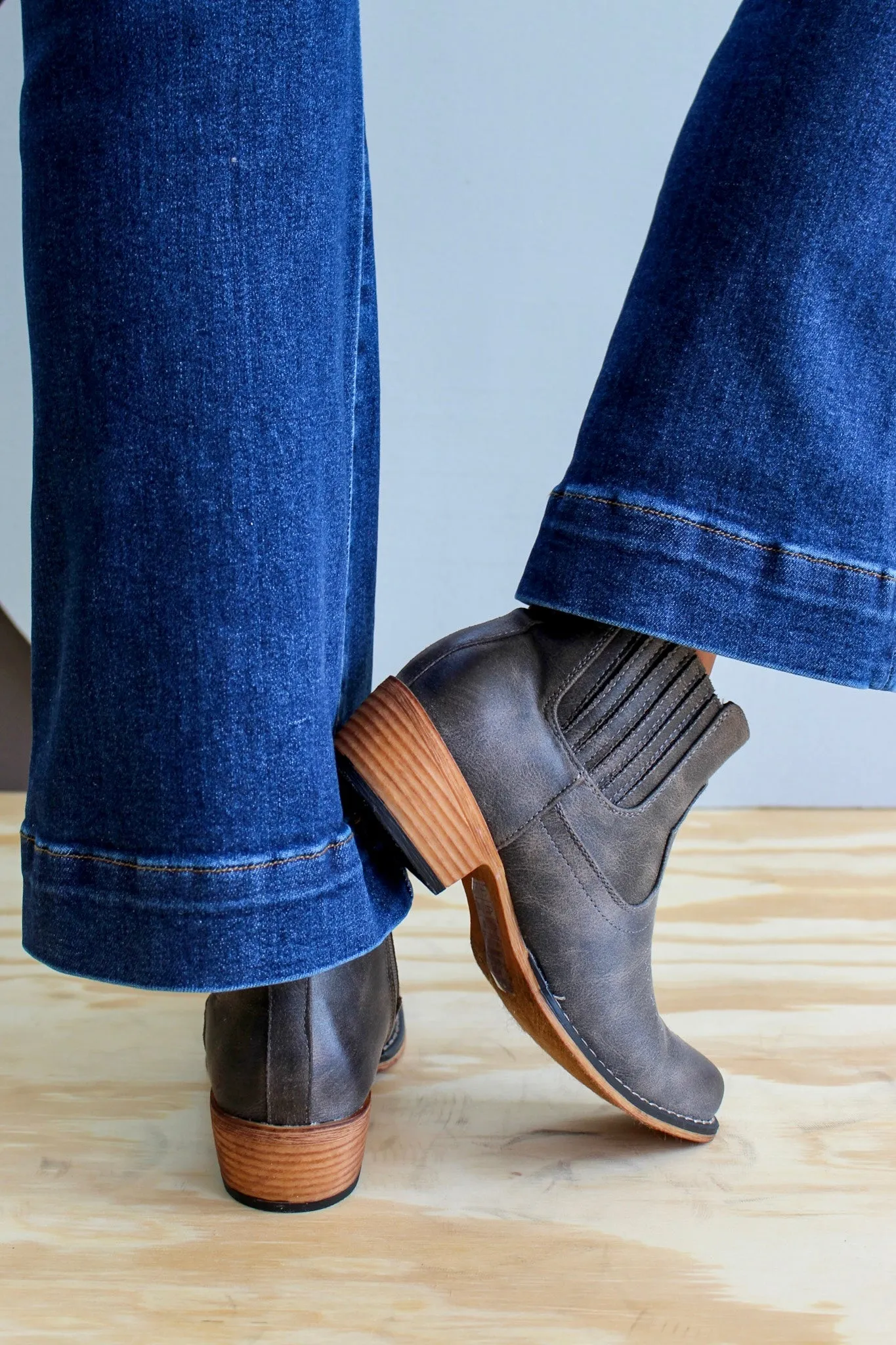 True Country Ankle Boots • Faded Black