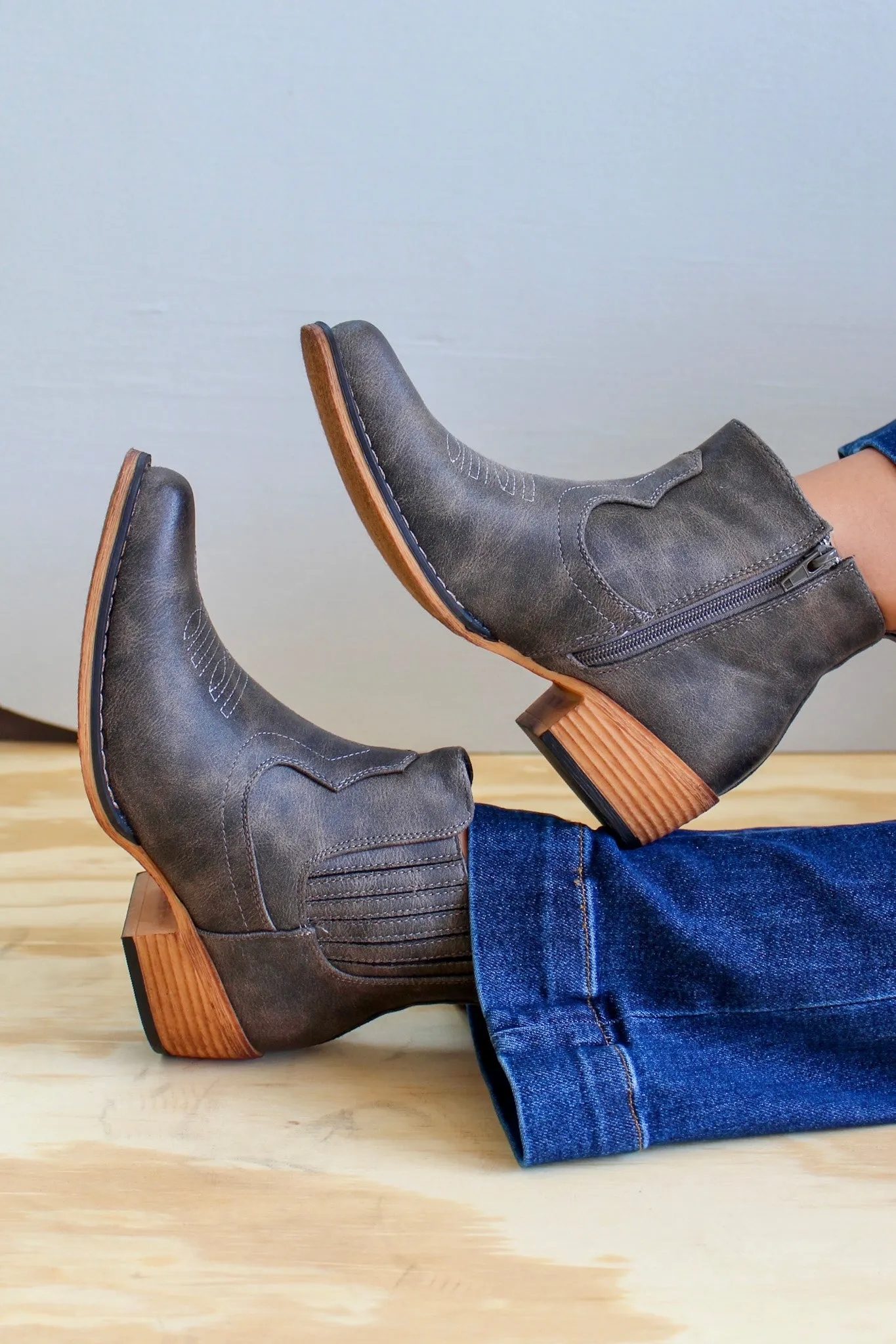 True Country Ankle Boots • Faded Black