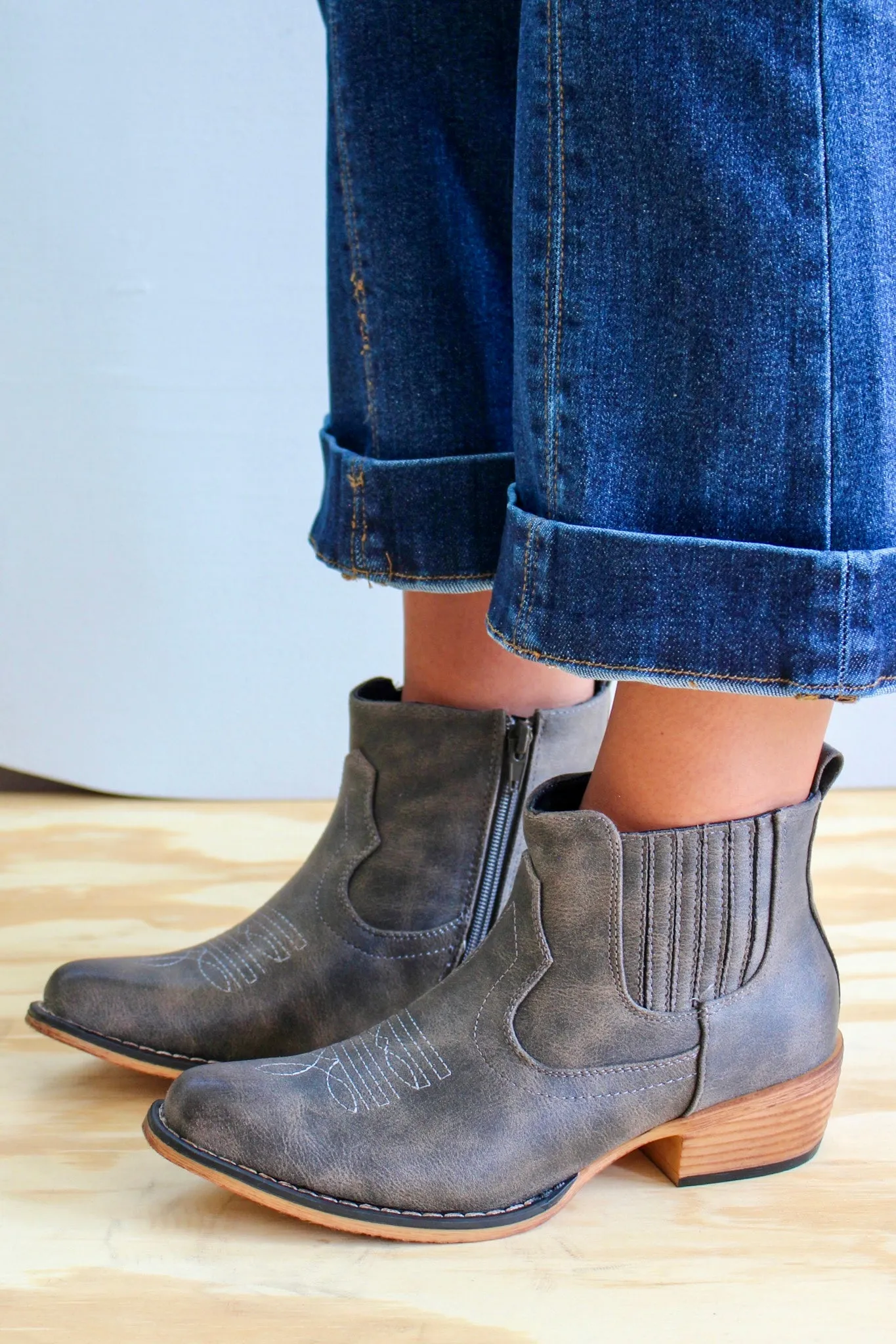 True Country Ankle Boots • Faded Black