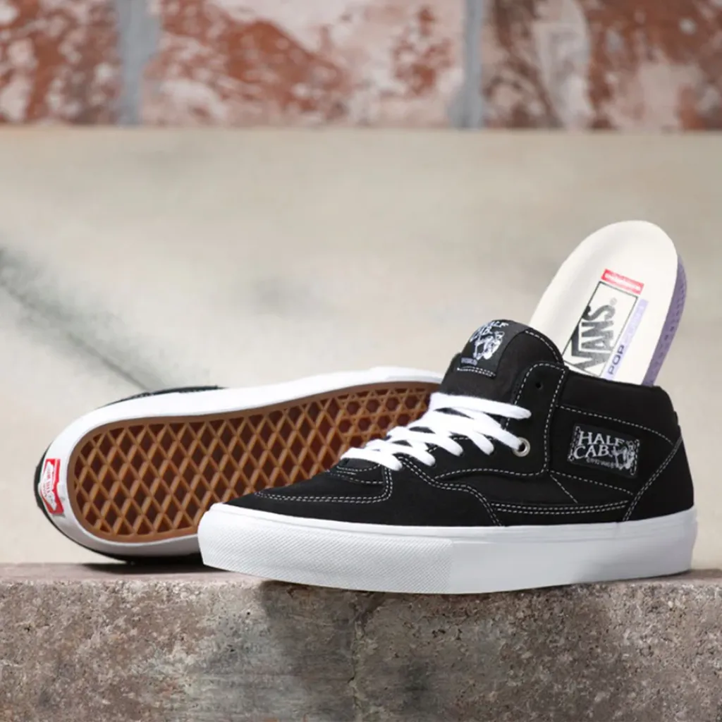 VANS SKATE HALF CAB - BLACK/WHITE