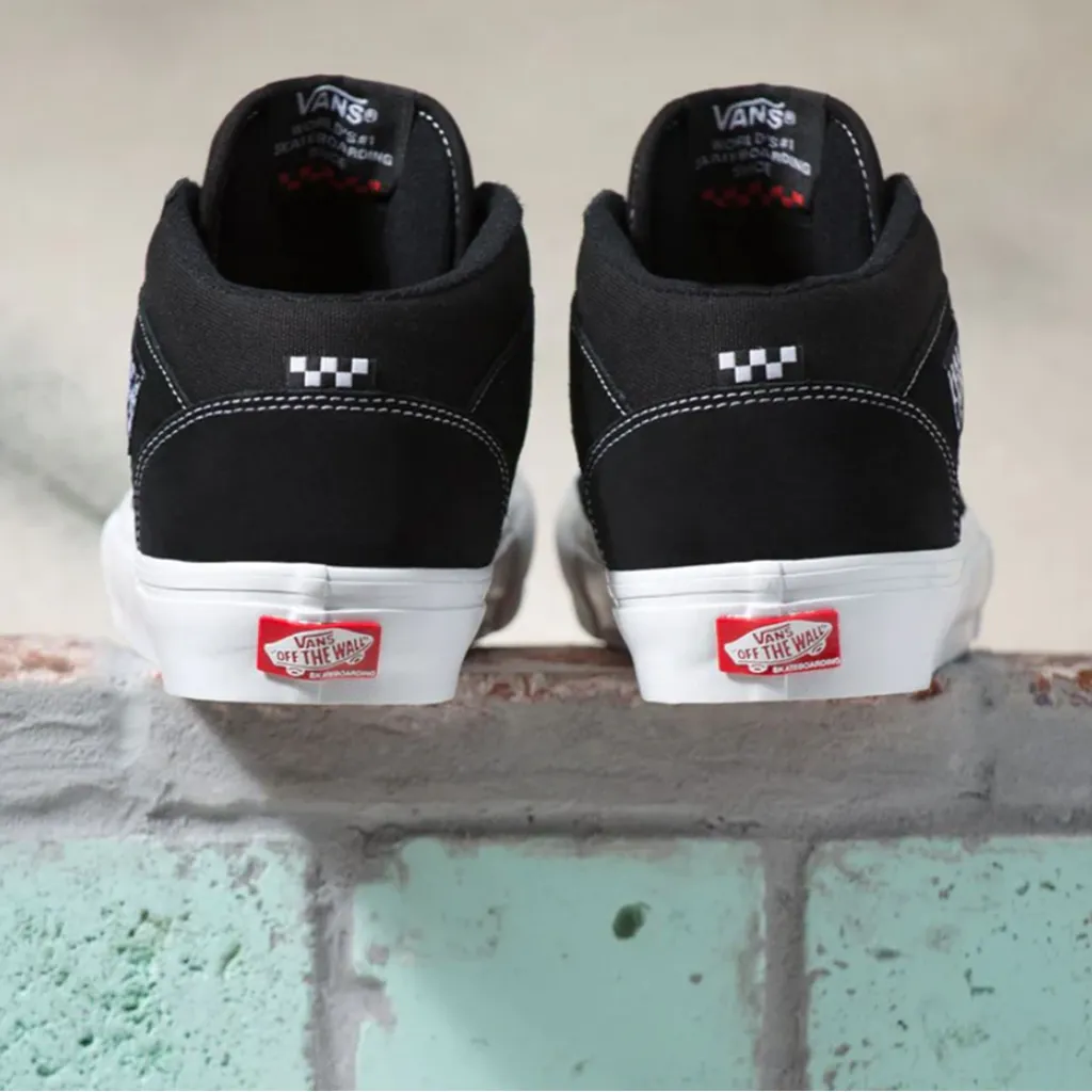 VANS SKATE HALF CAB - BLACK/WHITE