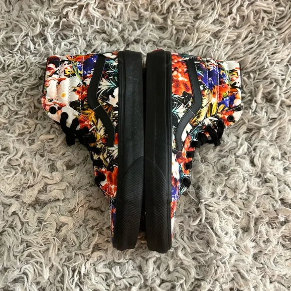 Vans Skateboard Shoe Hi Cuban Floral Men’s 7.5, Women’s 9 Shoes, black outsole