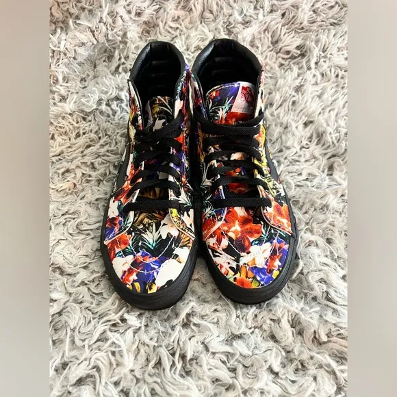 Vans Skateboard Shoe Hi Cuban Floral Men’s 7.5, Women’s 9 Shoes, black outsole
