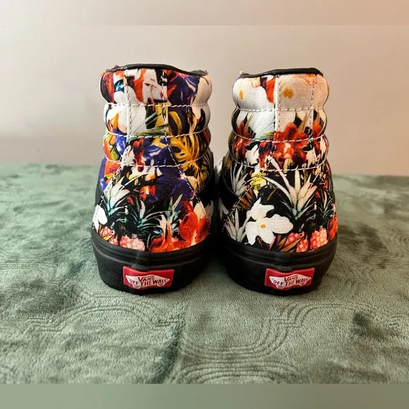 Vans Skateboard Shoe Hi Cuban Floral Men’s 7.5, Women’s 9 Shoes, black outsole