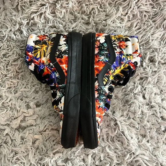 Vans Skateboard Shoe Hi Cuban Floral Men’s 7.5, Women’s 9 Shoes, black outsole
